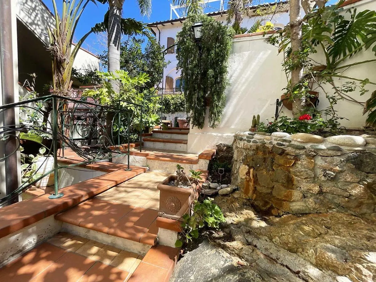Casa L'Approdo - Argonautivacanze Porto Azzurro 0*,  Italië