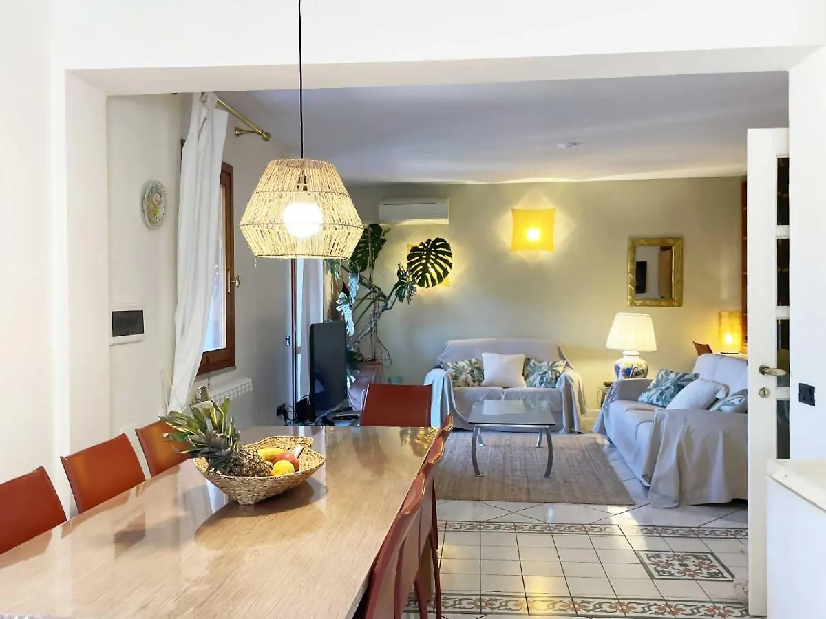Vakantiehuis Casa L'Approdo - Argonautivacanze Porto Azzurro Italië